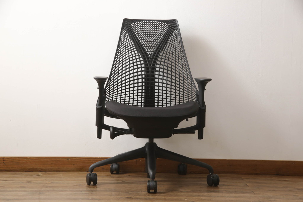 中古　美品　Hermanmiller(ハーマンミラー社)　セイルチェア(SAYL Chair)　立体的な背もたれが印象的なアームチェア(オフィスチェア、ワークチェア)(R-068677)