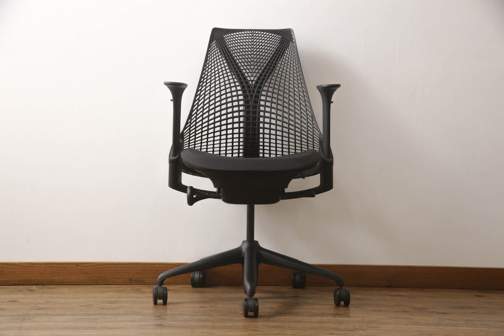 中古　美品　Hermanmiller(ハーマンミラー社)　セイルチェア(SAYL Chair)　立体的な背もたれが印象的なアームチェア(オフィスチェア、ワークチェア)(R-068677)