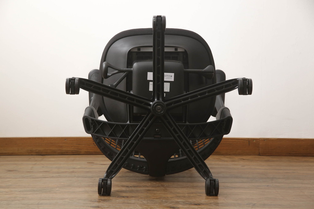 中古　美品　Hermanmiller(ハーマンミラー社)　セイルチェア(SAYL Chair)　立体的な背もたれが印象的なアームチェア(オフィスチェア、ワークチェア)(R-068677)