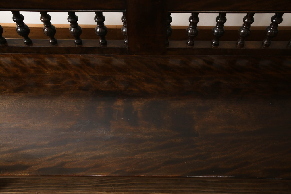 中古　松本民芸家具　厚みのある一枚板を座面に使ったスピンドルバックベンチ(長椅子)(R-070168)