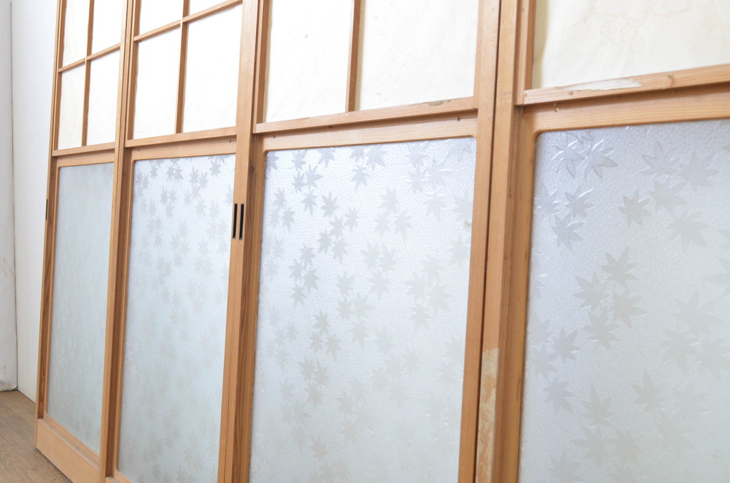 安い タW0251 ×４枚 シンプルなデザインのレトロな雪見障子戸 建具 ガラス戸 引き戸 店舗什器 ビンテージM松