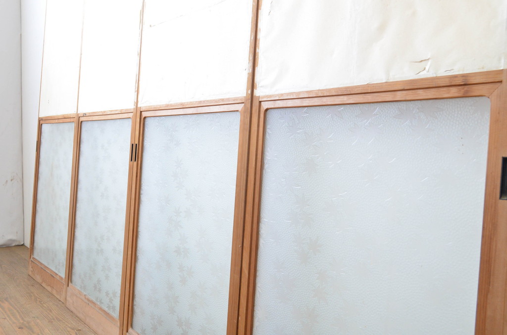 アンティーク建具　どこかレトロな雰囲気を感じさせる幅狭雪見障子戸4枚セット(擦り上げ障子戸、擦上障子戸、引き戸)(R-063595)