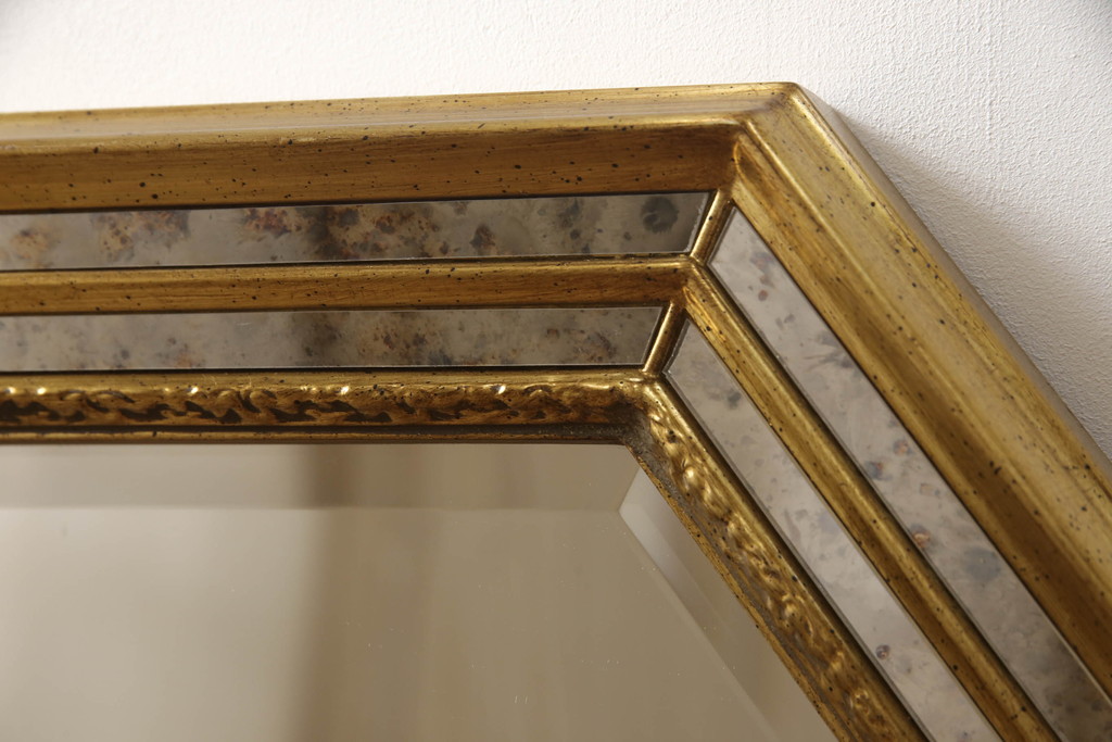 中古　ベルギー製　温かみのあるアンティーク調のデザインが魅力的なオクタゴンウォールミラー(壁掛け鏡、八角鏡)(R-069548)