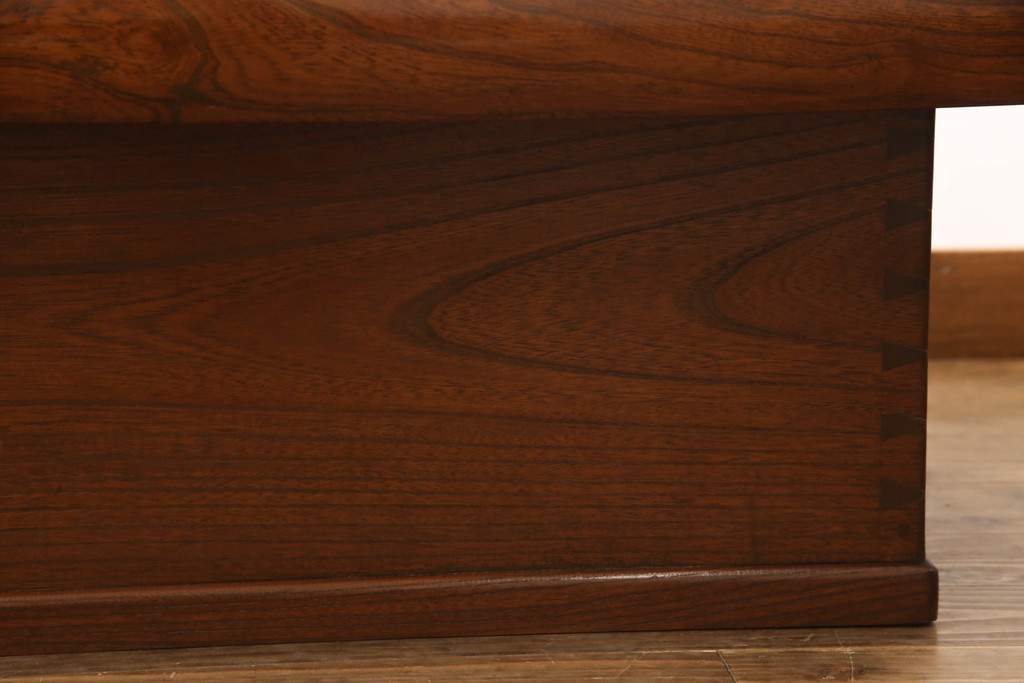 和製アンティーク　天板極厚　総欅(ケヤキ)材の力強い杢目が目を引く関西火鉢(囲炉裏、長火鉢、木製火鉢、座卓、ローテーブル)(R-066484)