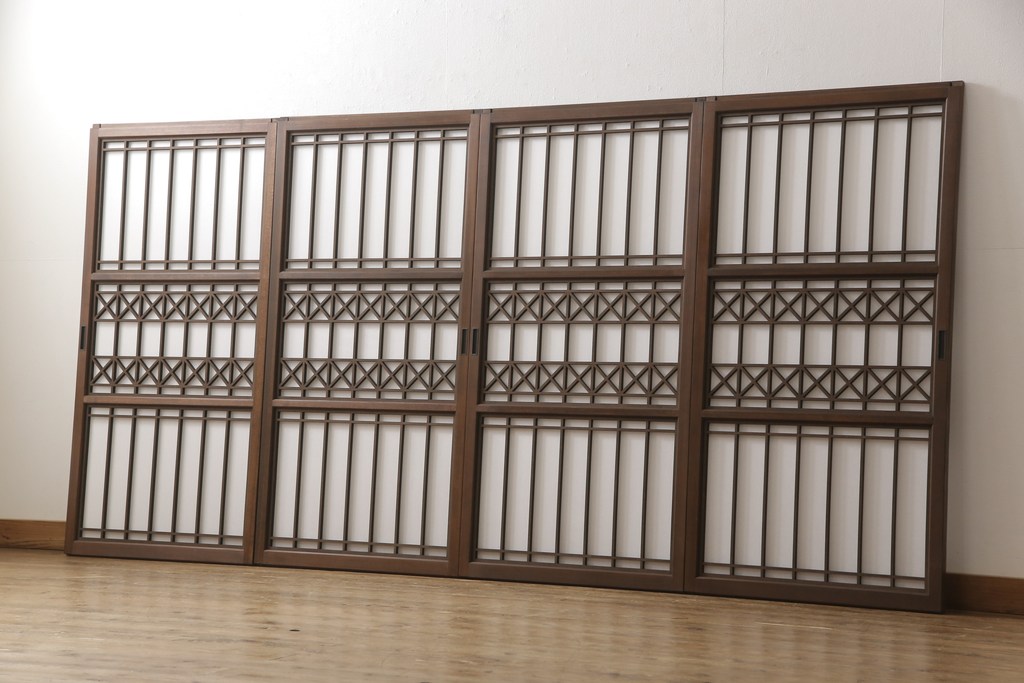 組子障子戸4枚×2セットを新規製作!当店のオーダー建具を参考にご希望のサイズで障子戸を製作。引手を取り付け、プラスチック障子紙を新たに張り、当店商品を参考に着色。(引き戸、建具)