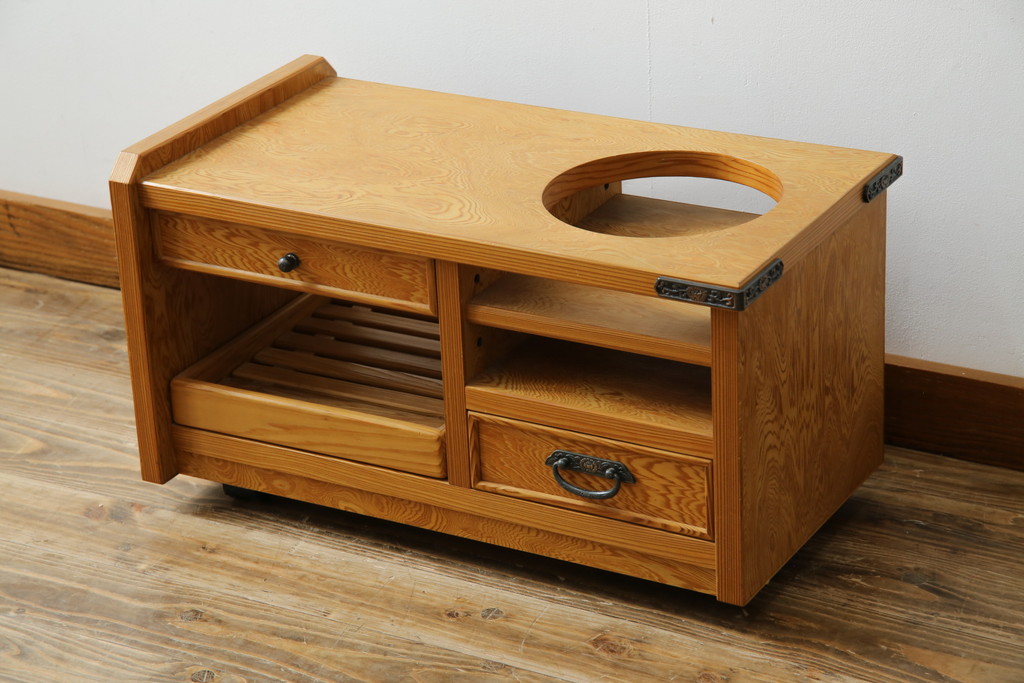 中古　美品　高級品　屋久杉　温かみのある佇まいのポットワゴン(お座敷ワゴン、サイドテーブル)(定価約12万円)(R-084357)