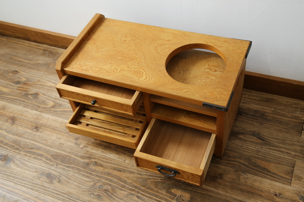 中古　美品　高級品　屋久杉　温かみのある佇まいのポットワゴン(お座敷ワゴン、サイドテーブル)(定価約12万円)(R-084357)