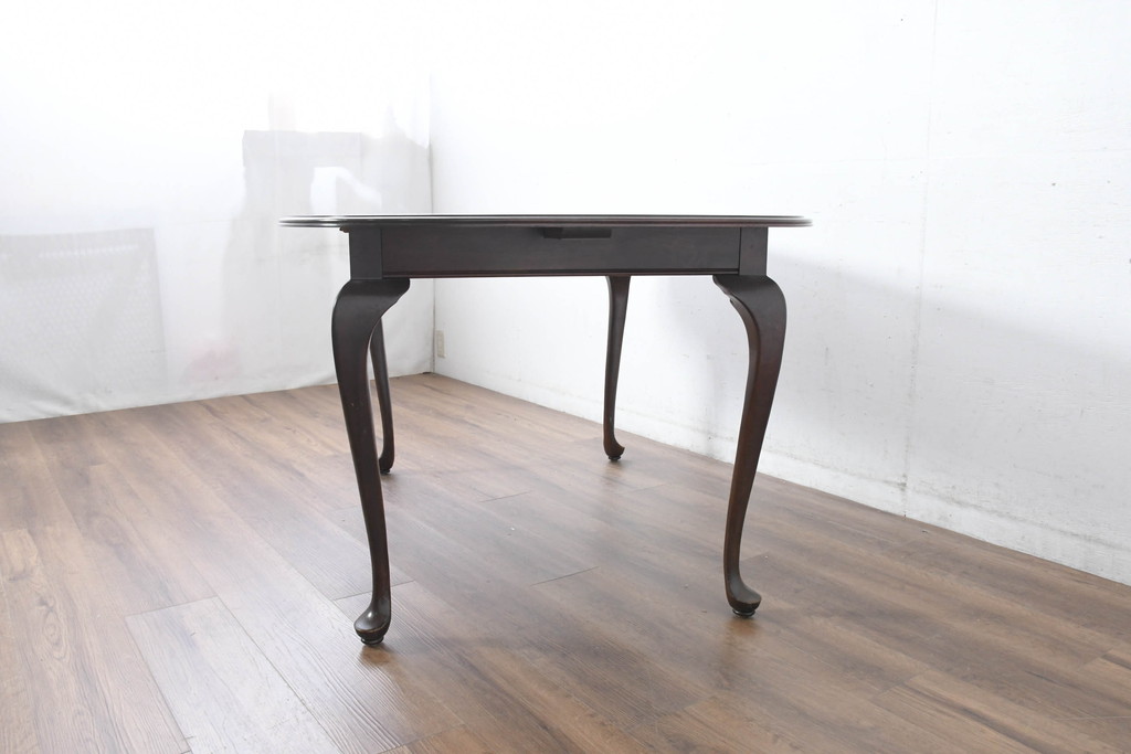 中古　美品　住宅展示場展示品　ETHAN ALLEN(イーセンアーレン)　猫脚がおしゃれなエクステンションテーブル(ドローリーフテーブル、4人掛けダイニングテーブル、6人掛け)(R-084510)