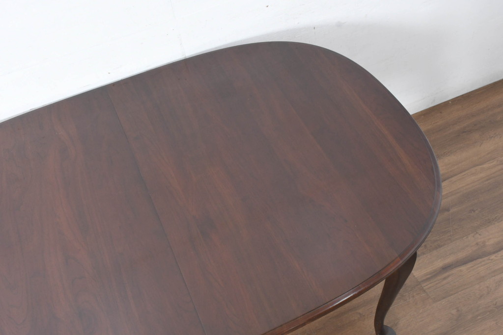 中古　美品　住宅展示場展示品　ETHAN ALLEN(イーセンアーレン)　猫脚がおしゃれなエクステンションテーブル(ドローリーフテーブル、4人掛けダイニングテーブル、6人掛け)(R-084510)