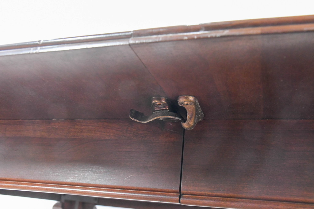 中古　美品　住宅展示場展示品　ETHAN ALLEN(イーセンアーレン)　猫脚がおしゃれなエクステンションテーブル(ドローリーフテーブル、4人掛けダイニングテーブル、6人掛け)(R-084510)