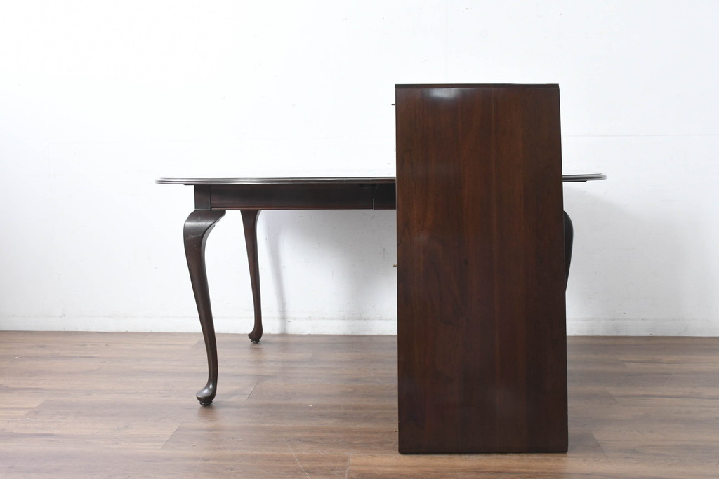 中古　美品　住宅展示場展示品　ETHAN ALLEN(イーセンアーレン)　猫脚がおしゃれなエクステンションテーブル(ドローリーフテーブル、4人掛けダイニングテーブル、6人掛け)(R-084510)