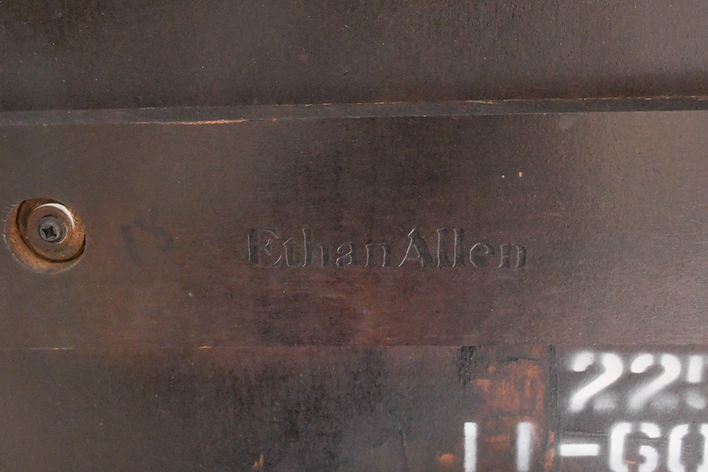 中古　美品　住宅展示場展示品　ETHAN ALLEN(イーセンアーレン)　猫脚がおしゃれなエクステンションテーブル(ドローリーフテーブル、4人掛けダイニングテーブル、6人掛け)(R-084510)