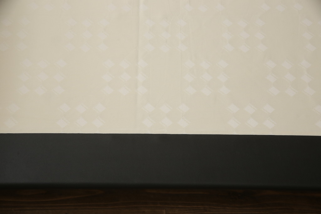 中古　Cassina(カッシーナ)　L31　SITE(サイト)　洗練された佇まいが魅力のセミダブルベッド(ベッドフレーム、マットレス)(定価約60万円)(R-066620)