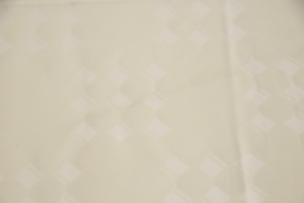 中古　Cassina(カッシーナ)　L31　SITE(サイト)　洗練された佇まいが魅力のセミダブルベッド(ベッドフレーム、マットレス)(定価約60万円)(R-066620)