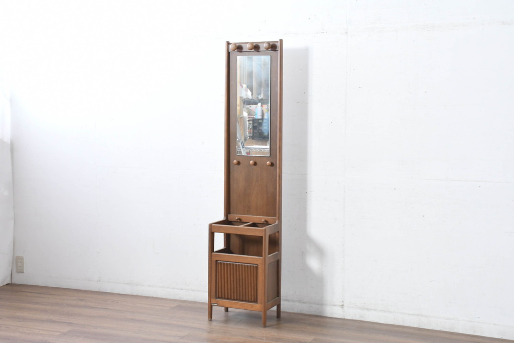 中古　カリモク家具(karimoku)　レトロな佇まいが魅力的なミラー付き傘立て(ホールスタンド、アンブレラスタンド、帽子掛け、ハンガーラック、店舗什器)(R-084520)