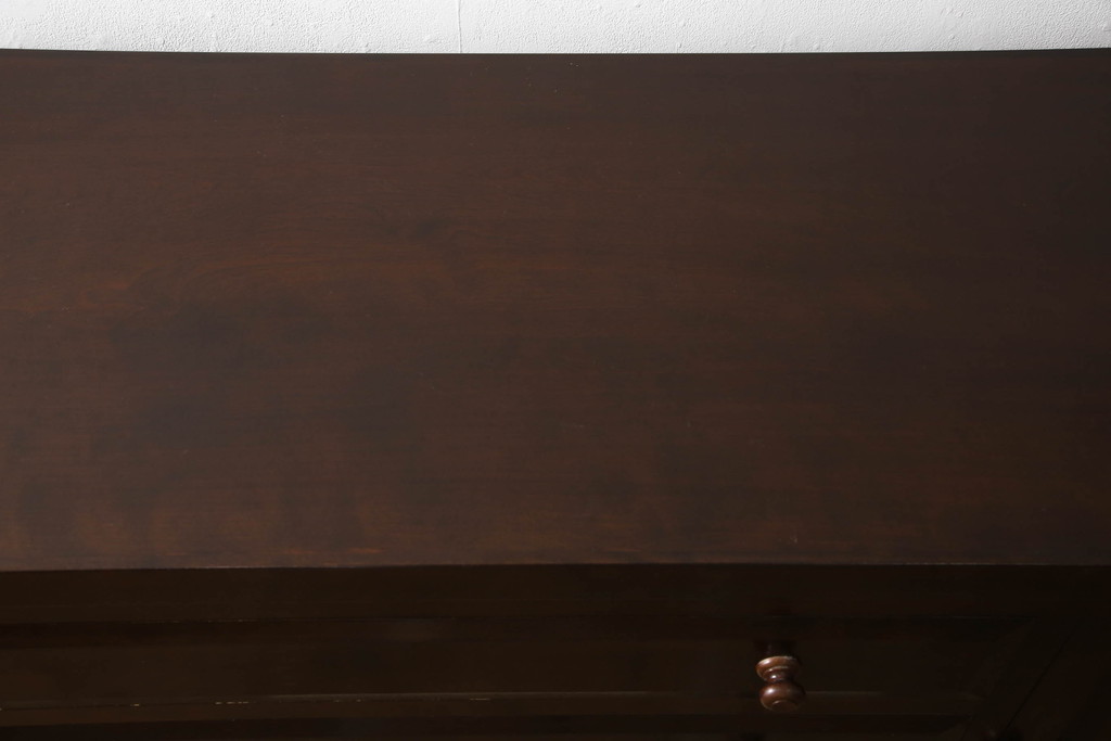中古　美品　松本民芸家具　シックな佇まいが上質な空間づくりにぴったりなD型和タンス(引き出し、チェスト、整理箪笥)(定価約67万円)(R-063668)