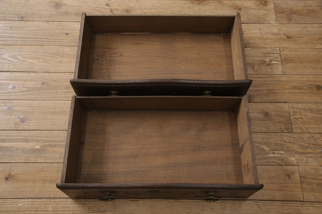 フランスアンティーク　オーク材　取り入れやすいサイズ感が魅力の縦型キャビネット(ブックケース、収納棚、本箱、飾り棚)(R-051774)
