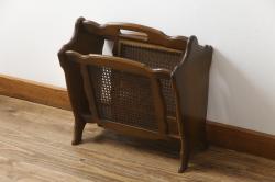 中古　カリモク家具(karimoku)　シックな色合いが魅力的なマガジンラック(本立て、収納)(R-071401)