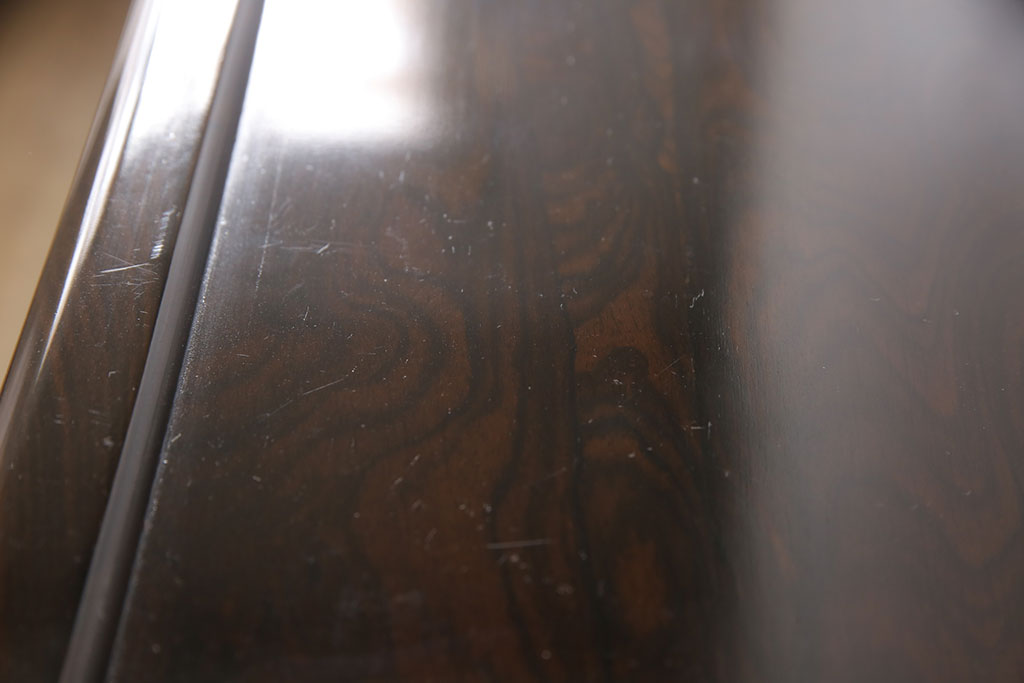 ビンテージ家具　伝統民芸　黒檀材　上質な和を演出する珍しい六尺サイズの茶棚(飾り棚、戸棚、ヴィンテージ)(R-051613)