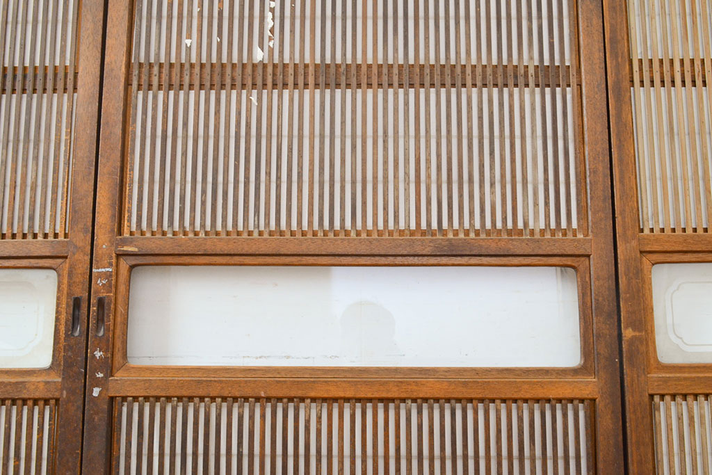 ヴィンテージ建具　和製ビンテージ　趣深い佇まいの裏障子付き格子戸4枚セット(引き戸、建具)(R-051504)