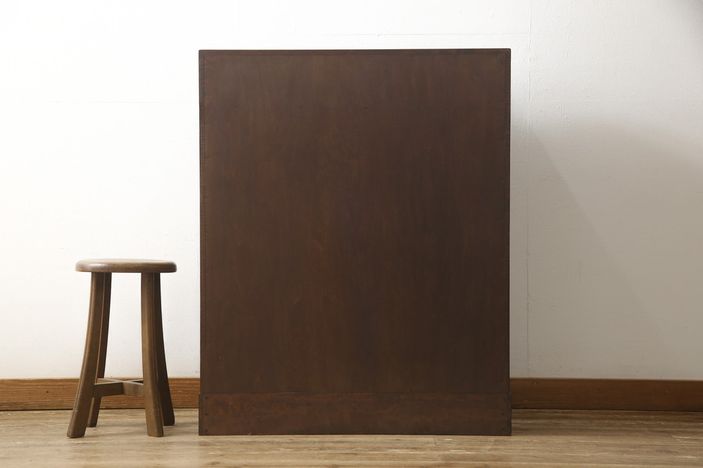 中古　美品　好一作　隅々まで施された彫刻が目を引く日光彫りチェスト(引き出し、衣装タンス、収納箪笥)(R-057638)