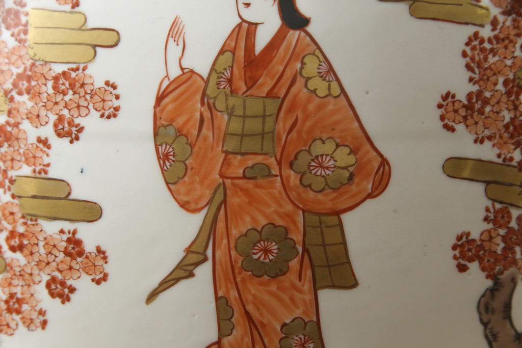 秀峰作　有田焼　色絵　大花瓶　高さ75cm　鮮やかな色彩の豪華な花瓶(陶器、金彩、花唐草、美人図、梅、桜、牡丹、フラワーベース、壺、つぼ、花器、花入れ、共箱付き)(R-077364)