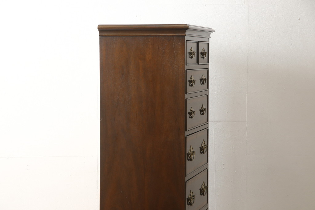 中古　美品　DREXEL HERITAGE(ドレクセルヘリテイジ)　シックな色合いがクラシカルな雰囲気を醸し出す縦型チェスト(ランジェリーチェスト、引き出し)(R-059065)