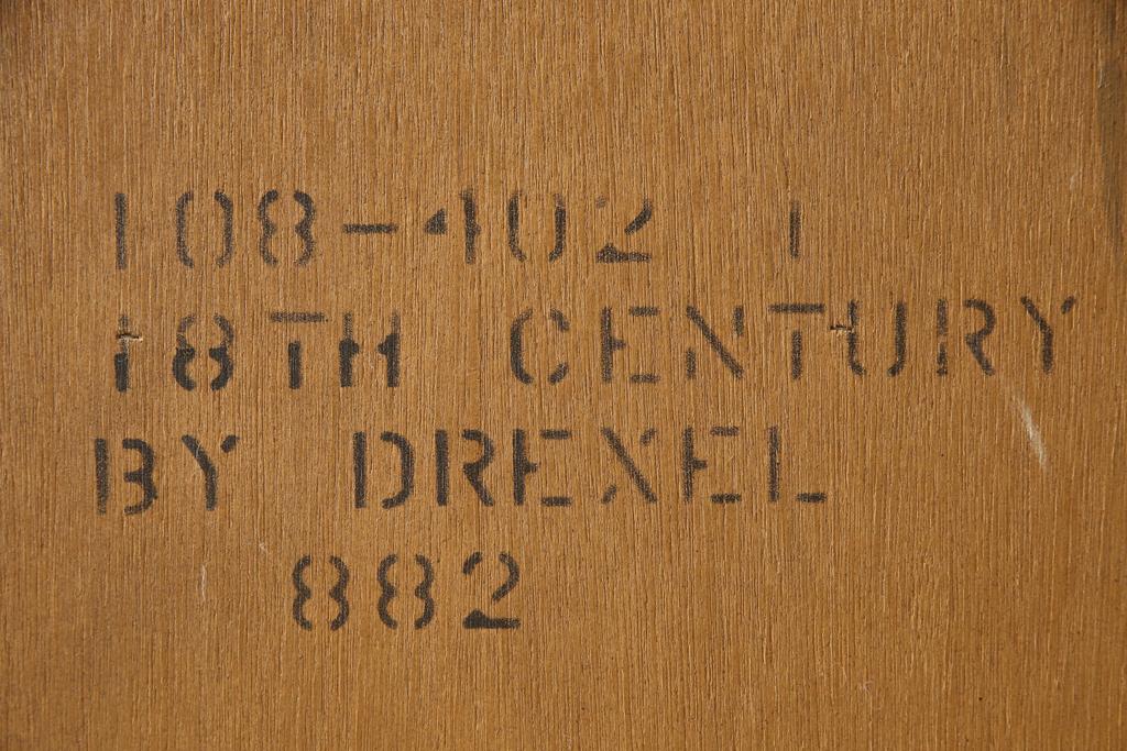 中古　美品　DREXEL HERITAGE(ドレクセルヘリテイジ)　シックな色合いがクラシカルな雰囲気を醸し出す縦型チェスト(ランジェリーチェスト、引き出し)(R-059065)