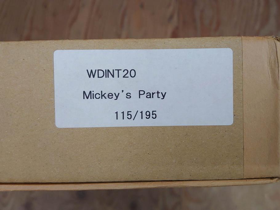 真作　三田恒夫　TSUNEO SANDA　ディズニー　「Mickey’s　Party」　限定115/195　WDINT20　ミッキーと仲間たちの賑やかな雰囲気が伝わってくる版画(ジクレー、ジークレー、印刷、額付き、外箱付き)(R-077924)