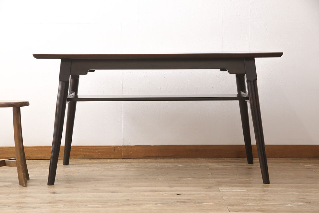 ビンテージ家具　松本民芸家具　落ち着きのある上品さが魅力的な棚付きダイニングテーブル(食卓、2人掛け、4人掛け、ヴィンテージ)(R-053211)
