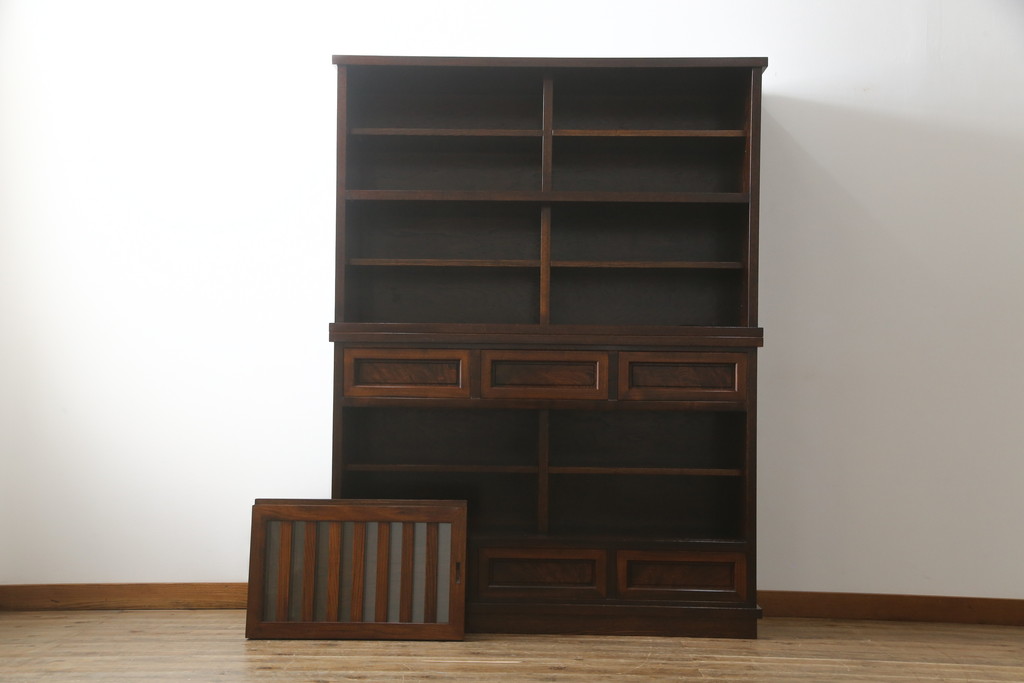 中古　美品　高級品　国産　職人手作り　総欅(ケヤキ)材　漆塗り　上質な和の空間を演出する二段重ね水屋箪笥(食器棚、茶箪笥、キャビネット、収納棚、戸棚、店舗什器)(定価約120万円)(R-076489)
