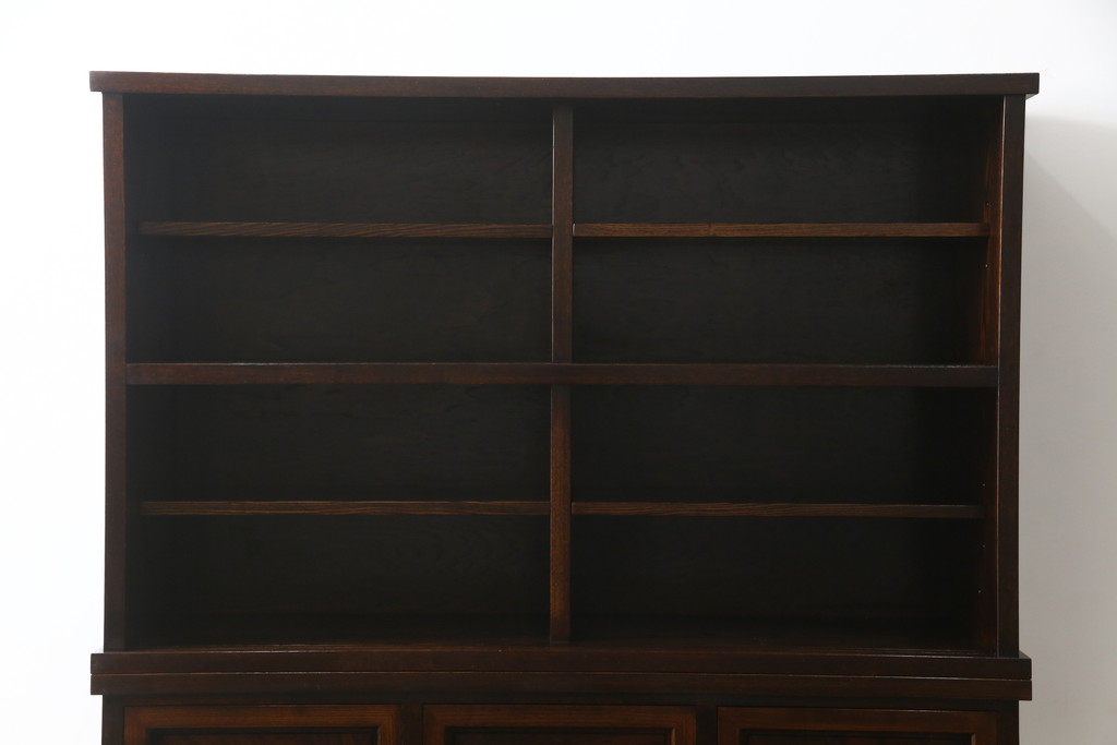 中古　美品　高級品　国産　職人手作り　総欅(ケヤキ)材　漆塗り　上質な和の空間を演出する二段重ね水屋箪笥(食器棚、茶箪笥、キャビネット、収納棚、戸棚、店舗什器)(定価約120万円)(R-076489)