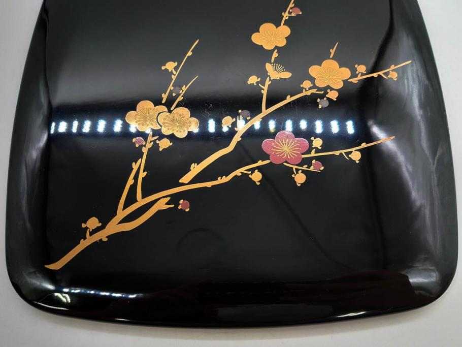 玉峰作　「梅花」　上品な梅の蒔絵が美しい御重箱&重台(木製、三段重箱、漆器、お重、共箱付き)(R-077753)