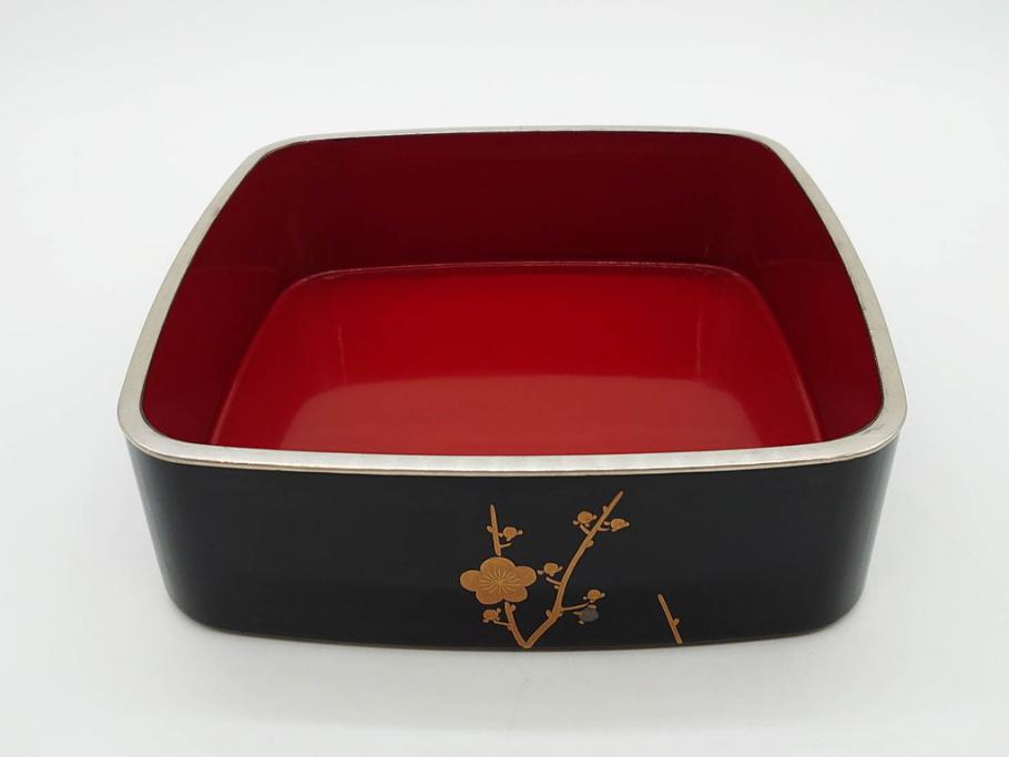 玉峰作　「梅花」　上品な梅の蒔絵が美しい御重箱&重台(木製、三段重箱、漆器、お重、共箱付き)(R-077753)