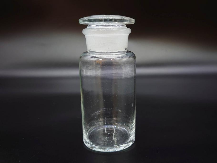 当時物　様々な用途に使える薬瓶3個セット(ガラスビン、硝子、メディシンボトル、キャニスター、筒型、フタ付き)(R-077308)