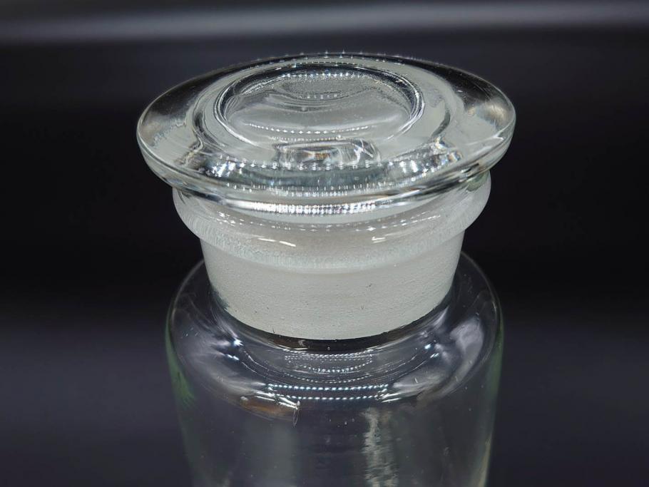 当時物　様々な用途に使える薬瓶3個セット(ガラスビン、硝子、メディシンボトル、キャニスター、筒型、フタ付き)(R-077308)