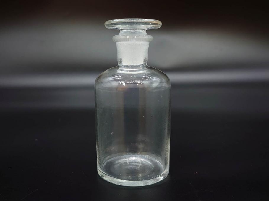 当時物　様々な用途に使える薬瓶3個セット(ガラスビン、硝子、メディシンボトル、キャニスター、筒型、フタ付き)(R-077308)