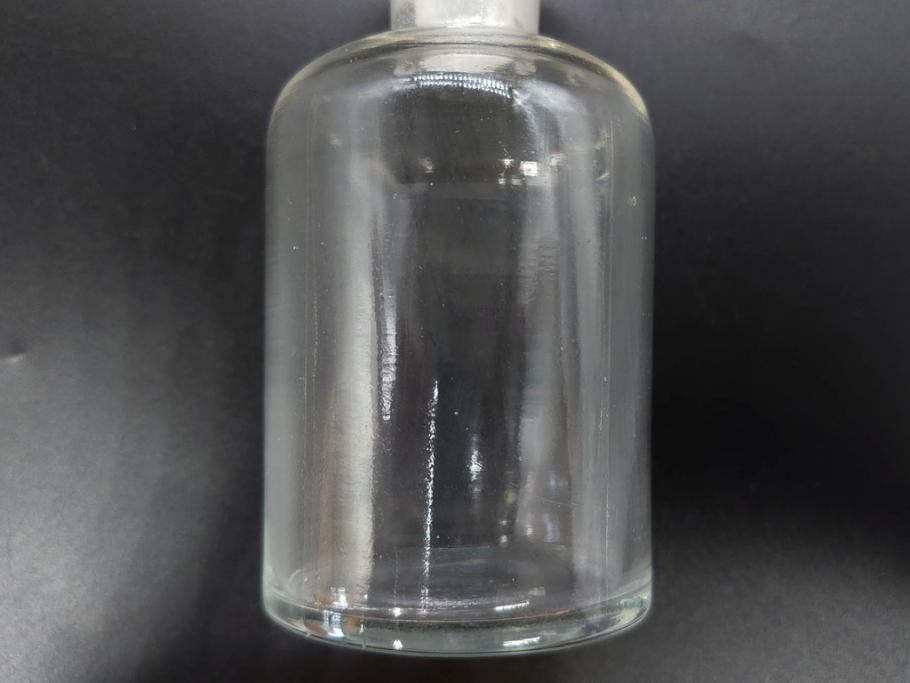 当時物　様々な用途に使える薬瓶3個セット(ガラスビン、硝子、メディシンボトル、キャニスター、筒型、フタ付き)(R-077308)