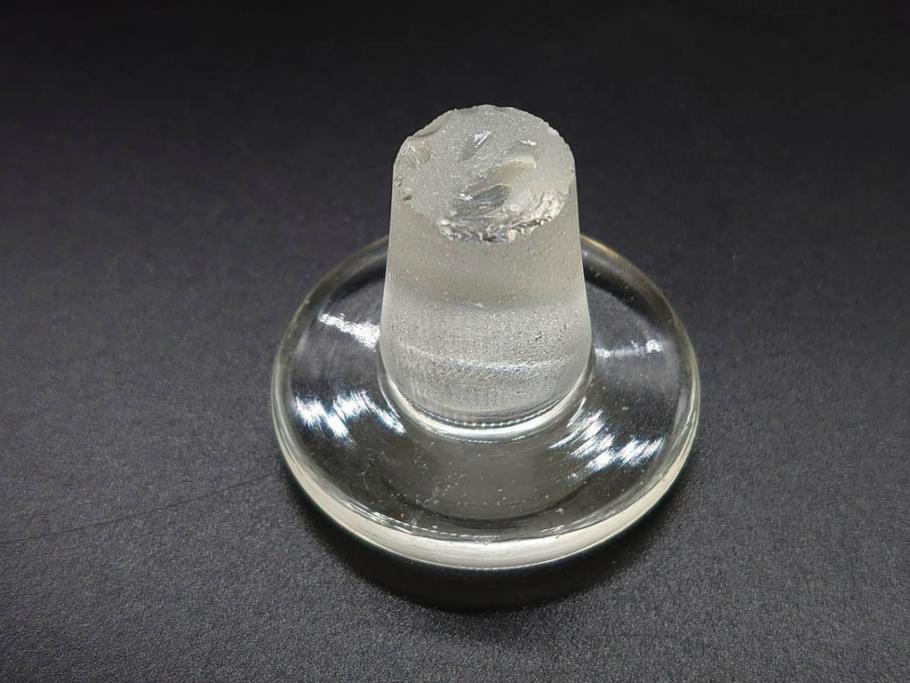 当時物　様々な用途に使える薬瓶3個セット(ガラスビン、硝子、メディシンボトル、キャニスター、筒型、フタ付き)(R-077308)