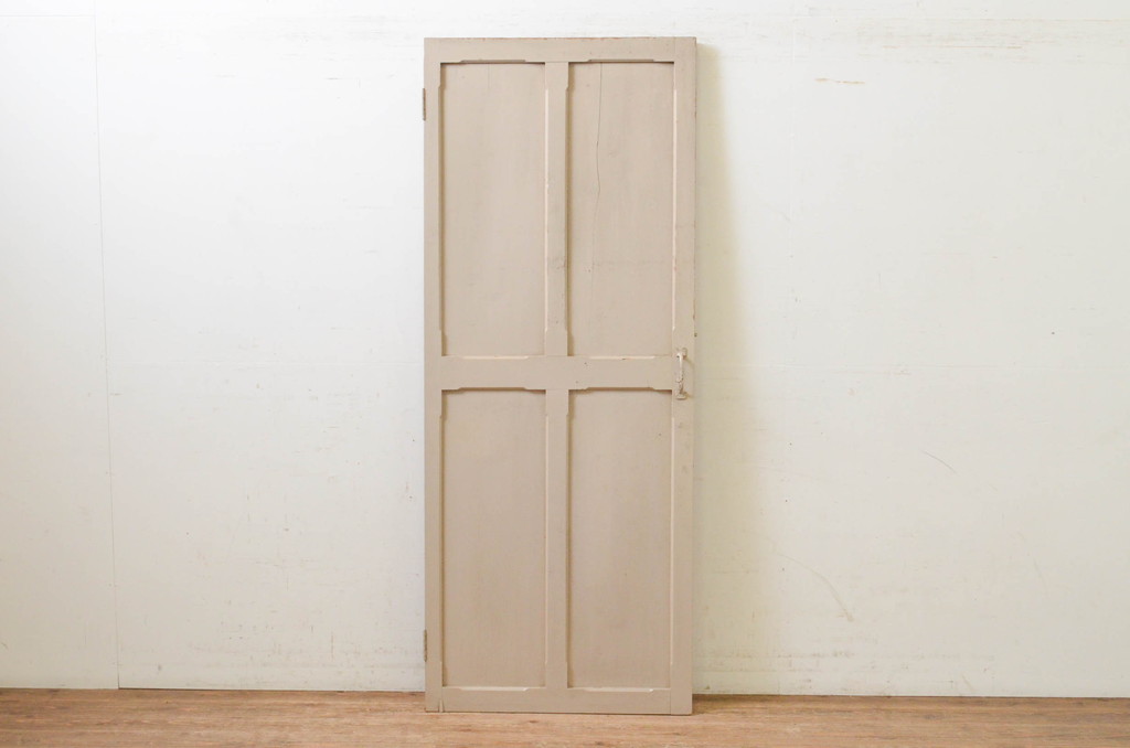 アンティーク建具　ペイント仕上げ限定　どこか懐かしいレトロな雰囲気のペイント扉1枚(ドア、木製扉)(R-068848)