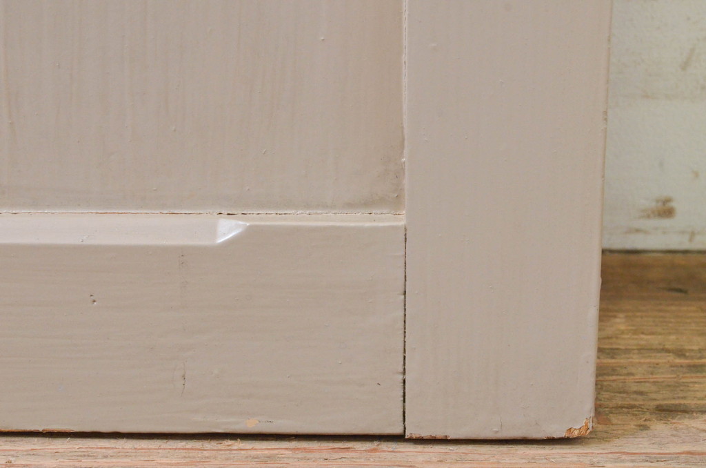 アンティーク建具　ペイント仕上げ限定　どこか懐かしいレトロな雰囲気のペイント扉1枚(ドア、木製扉)(R-068848)