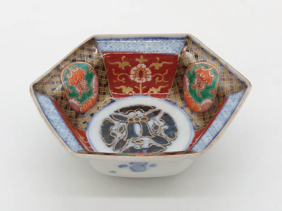 幕末〜明治　伊万里焼　4.1寸　約13cm　金襴手が見事な六角皿4枚セット(色絵、花文、裏印、深鉢、変形皿、小鉢、向付、器、四寸一分、和食器)(R-077387)