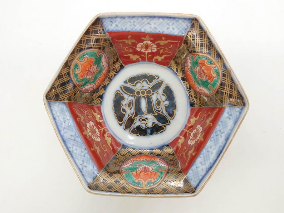 幕末〜明治　伊万里焼　4.1寸　約13cm　金襴手が見事な六角皿4枚セット(色絵、花文、裏印、深鉢、変形皿、小鉢、向付、器、四寸一分、和食器)(R-077387)