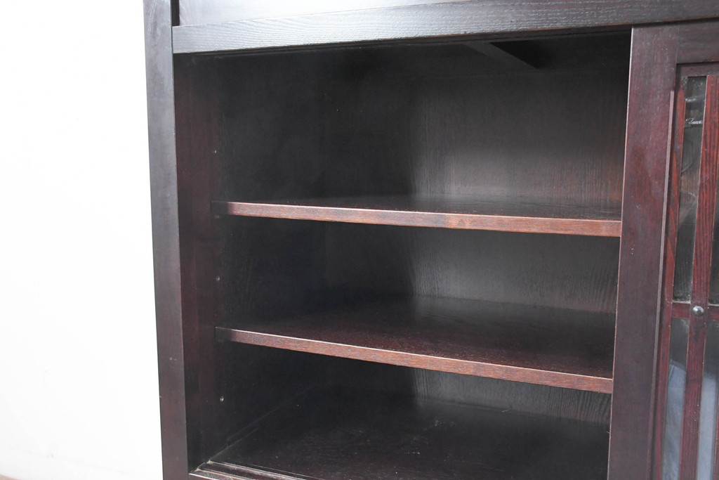 中古　美品!!　栗材　和モダン空間を彩る格子デザインの水屋箪笥(食器棚、戸棚、収納棚、キャビネット)(R-084560)