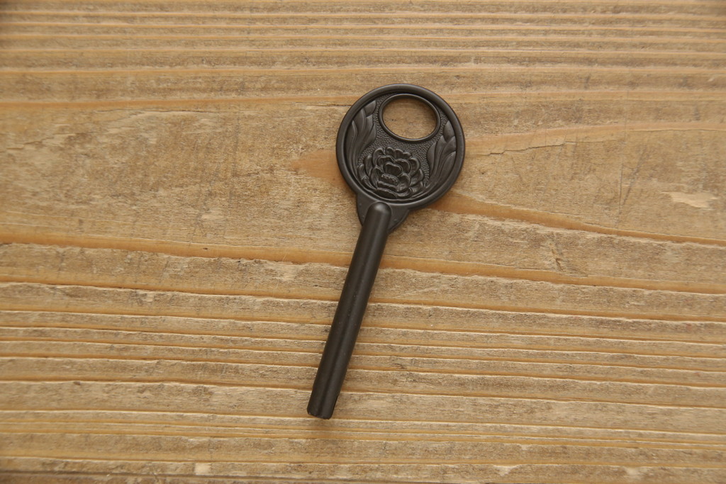 中古　美品　屋久杉　和の空間づくりに取り入れたい収納棚(チェスト、和タンス、収納箪笥)(R-058138)