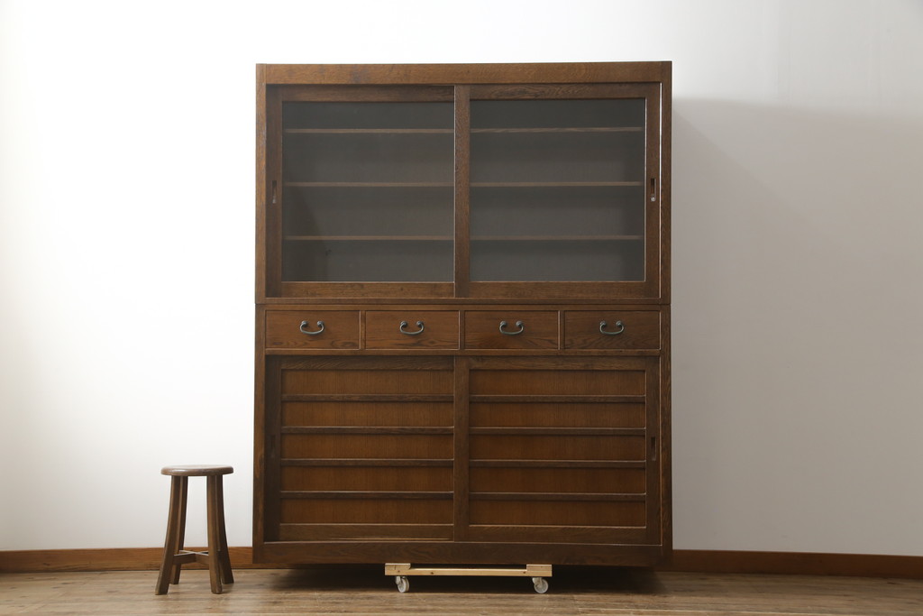 中古　美品　ナラ材　和モダンな空間づくりにおすすめの二段重ね水屋箪笥(重ね箪笥、食器棚、収納棚、重ね戸棚、キャビネット)(R-077831)