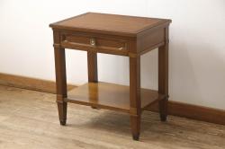 中古　DREXEL HERITAGE(ドレクセルヘリテイジ)　品のある佇まいが美しいサイドテーブル(電話台、飾り台、ナイトテーブル、コンソールテーブル)(R-061998)