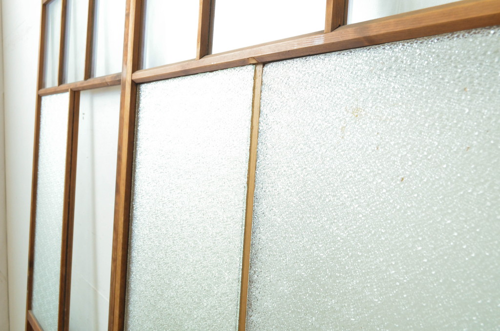アンティーク建具　木のぬくもり感じる色合いが魅力のガラス戸2枚セット(引き戸)(R-064073)
