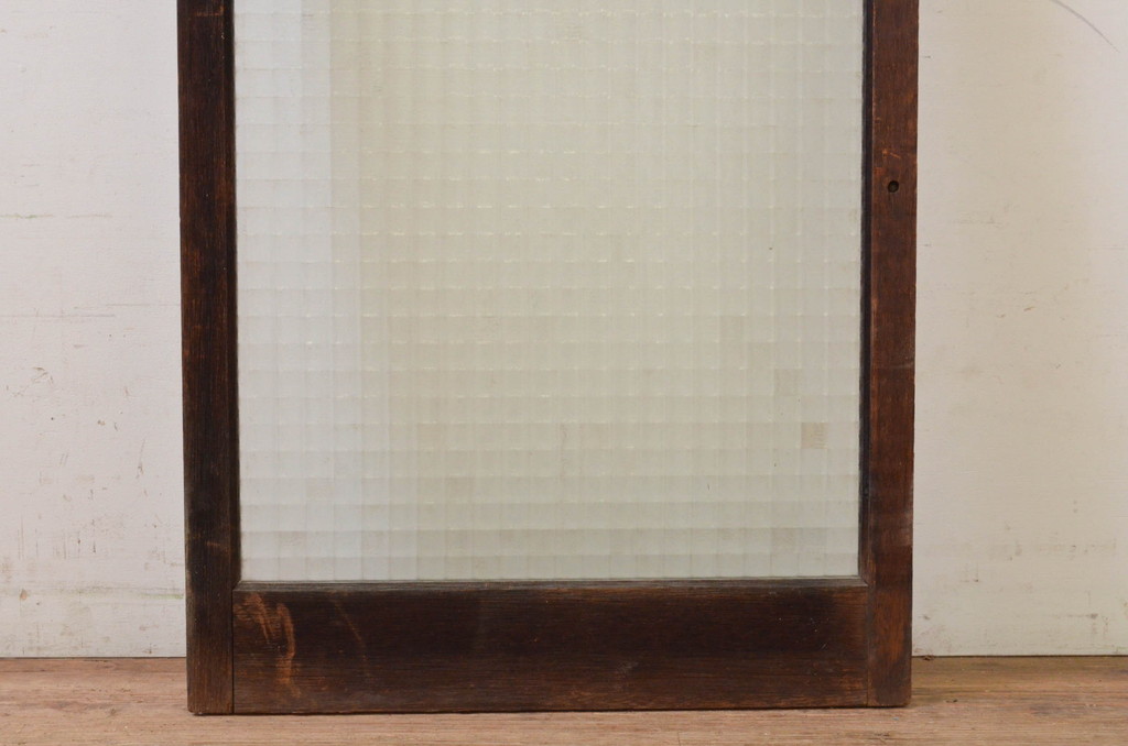 アンティーク建具　レトロな雰囲気が魅力のチェッカーガラス窓1枚(ガラス戸、引き戸)(R-068876)
