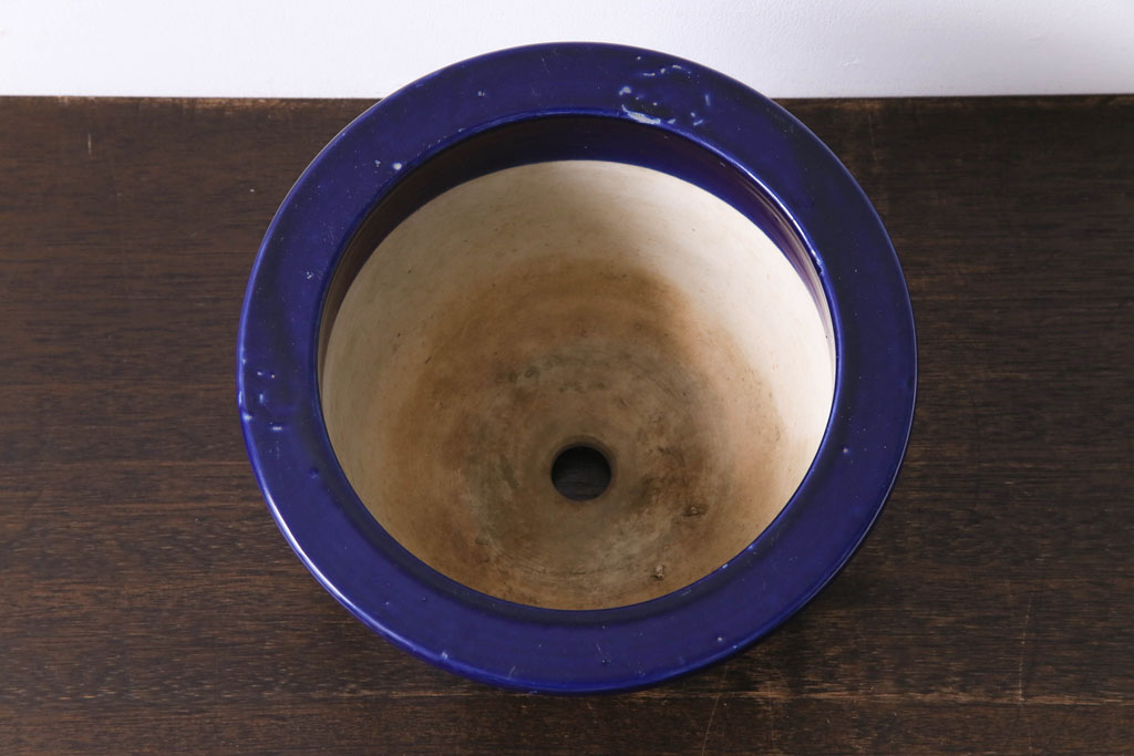 アンティーク雑貨　和製アンティーク　細かな柄が目を引くシックな陽刻植木鉢